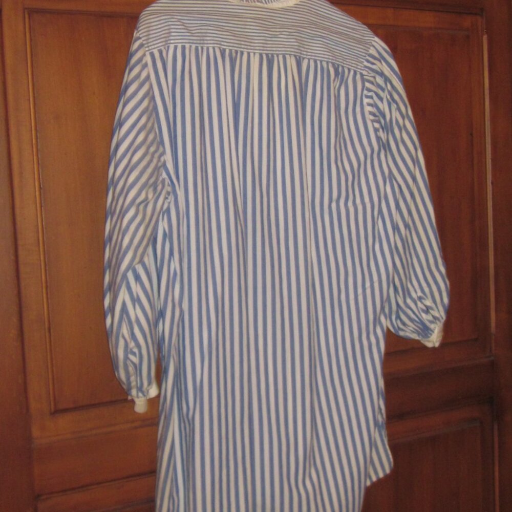 Vintage Gold Label Victoria's Secret Sleep Shirt - Picture 4 of 5